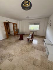 Maison à Guardia de Jaén (La). Casa en venta en altos de puente nuevo, 5 dormitorios.