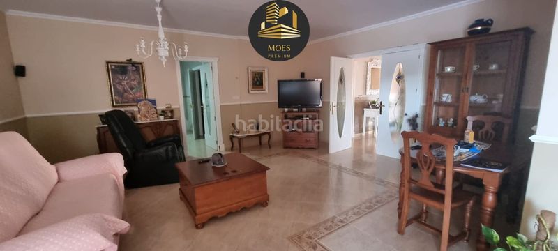 Foto 65069e67-4526-4390-9c6c-41e1b8c393a2. Casa amb aparcament piscina a Martos