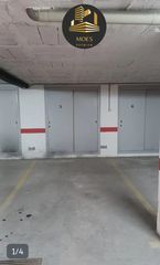 Aparcament cotxe a Puerto Deportivo