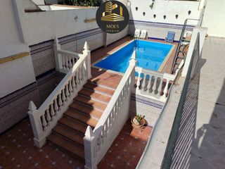 Casa a Mancha Real. Casa en venta en mancha real, 6 dormitorios.