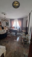 Etagenwohnung in San Ildefonso - Catedral. Piso en venta en avda. granada, 4 dormitorios.