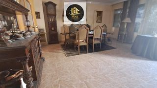 Pis a Avda de Madrid - Pº de la Estación. Piso en venta en centro, 3 dormitorios.