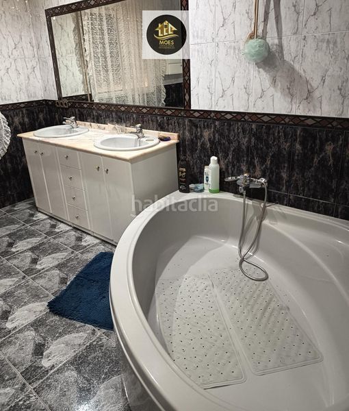 Foto d6d89c7b-0e36-4ed1-938c-da11c6976f38. Xalet amb calefacció piscina a Renfe - Bulevar 1ª y 2ª Fase Jaén