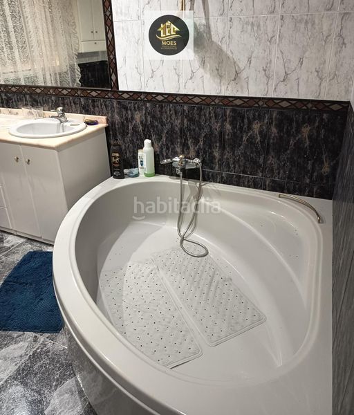 Foto edc2e640-72f6-4be0-902c-af713e878d06. Xalet amb calefacció piscina a Renfe - Bulevar 1ª y 2ª Fase Jaén