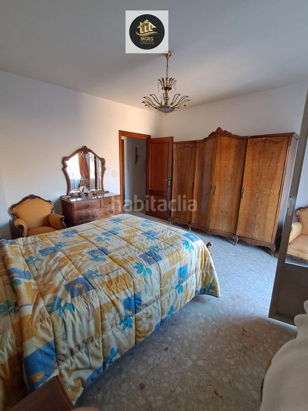 Foto b5a7f5d3-9e0f-45a1-a834-5fe52f4c8d39. Casa a Centro ciudad Linares