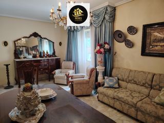 Appartamento in Torredonjimeno. Piso en venta en torredonjimeno, 5 dormitorios.