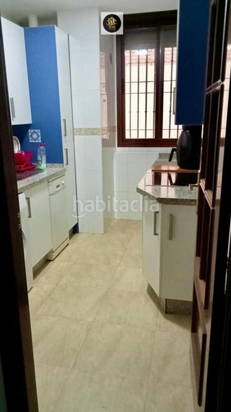 Foto cbf7de4a-48cf-44f8-9987-cba19b83ca10. Pis amb calefacció a Ctra. Circunvalación - La Magdalena Jaén