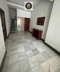 Etagenwohnung in Hospital. Piso en venta en hospital general, 3 dormitorios.