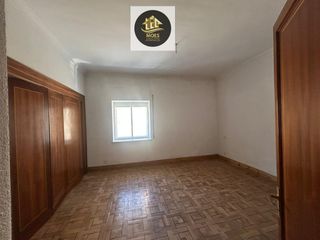 Etagenwohnung in Hospital. Piso en venta en hospital general, 3 dormitorios.