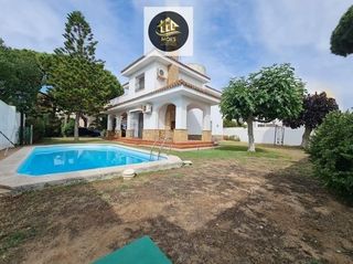 Maison à Aguadulce - Almadraba - Punta Candor. Casa en venta en rota, 4 dormitorios.