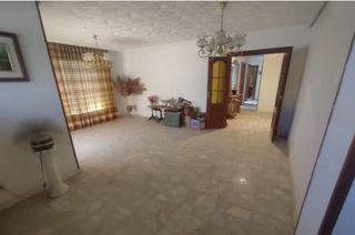 Appartamento in Jamilena. Piso en venta en jamilena, 4 dormitorios.