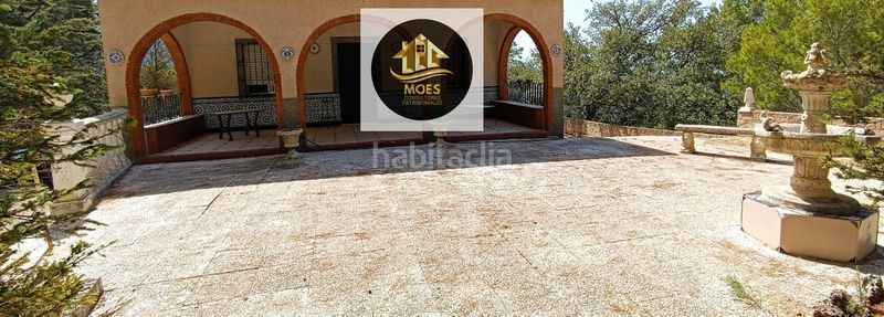 Foto efdbfae1-4e8e-4491-9c54-61c4104fc21b. Xalet amb piscina a Villares (Los)