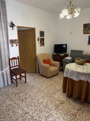 Haus in Valdeastillas - Fuentezuelas. Casa en venta en carchelejo, 4 dormitorios.