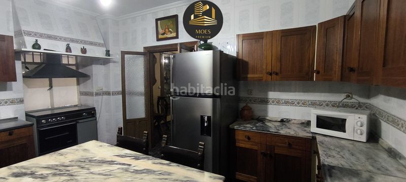 Foto 73b26849-cd2b-49e9-8eac-98c255e3c1f4. Casa amb aparcament a Rus