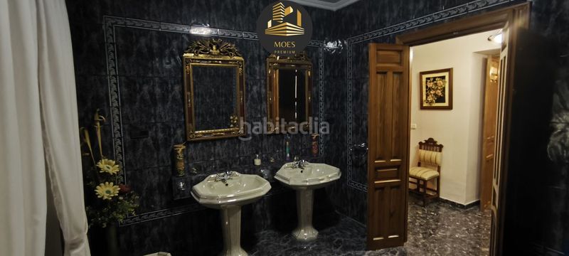 Foto bf0b7030-616e-4370-b704-af0cd47785e4. Casa amb aparcament a Rus
