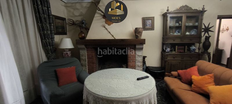 Foto c8e04e08-f1c9-4563-9b26-b7c327abe399. Casa amb aparcament a Rus