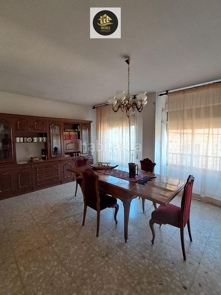 Foto b77ab565-ff4c-4d7a-94b9-7d2326cdf650. Casa amb aparcament a Centro ciudad Linares