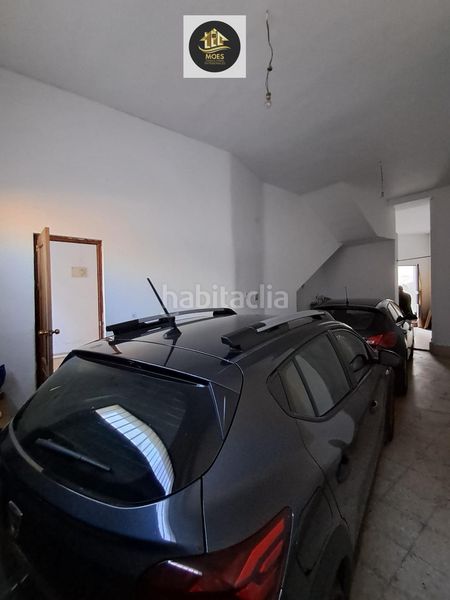 Foto f04f9f6c-7858-4c97-84cd-5cc90ecf987f. Casa amb aparcament a Centro ciudad Linares