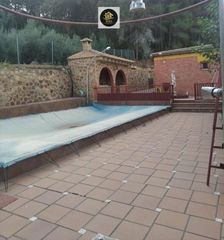 Xalet a Villares (Los). Chalet en venta en villares los, 4 dormitorios.