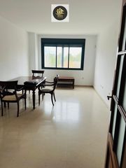 Etagenwohnung in Zona Hospital. Piso en venta en avenida de andalucía, 3 dormitorios.