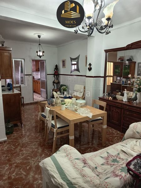 Foto 56342827-5a32-4837-a15e-a88722df3672. Casa amb calefacció a Mengíbar