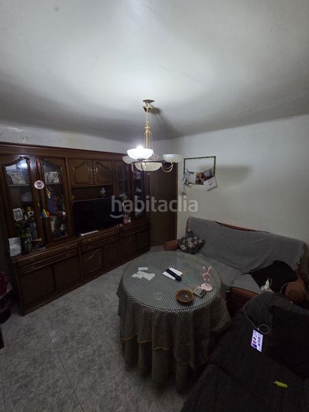 Foto e05464fc-ff86-45ce-b1f5-0d688c544083. Casa a Ctra. Circunvalación - La Magdalena Jaén