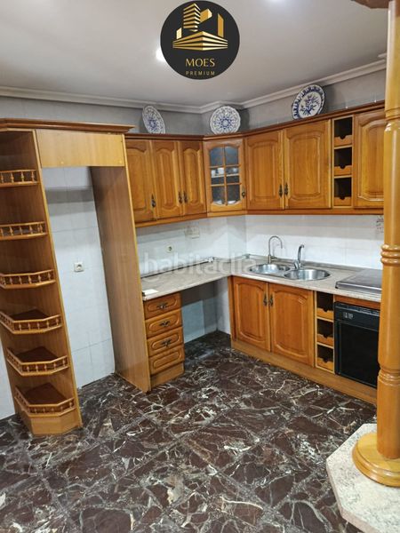 Foto 0f8270a1-580e-4c98-afde-23d44b85d84f. Casa amb calefacció aparcament a Andújar