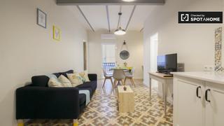 Miete Etagenwohnung in Prosperitat. Luminoso apartamento de 2 dormitorios en alquiler en nou barris,