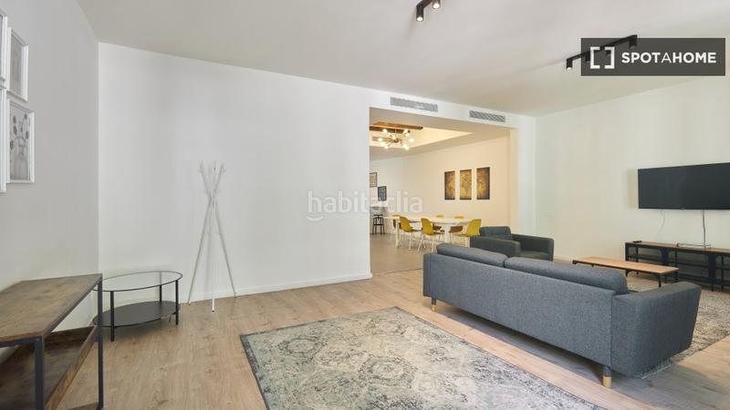 Foto 26857859-ea94-439c-b1b2-43e124955fe5. Alquiler piso apartamento de 3 dormitorios en alquiler en el barri gotic, en Barcelona