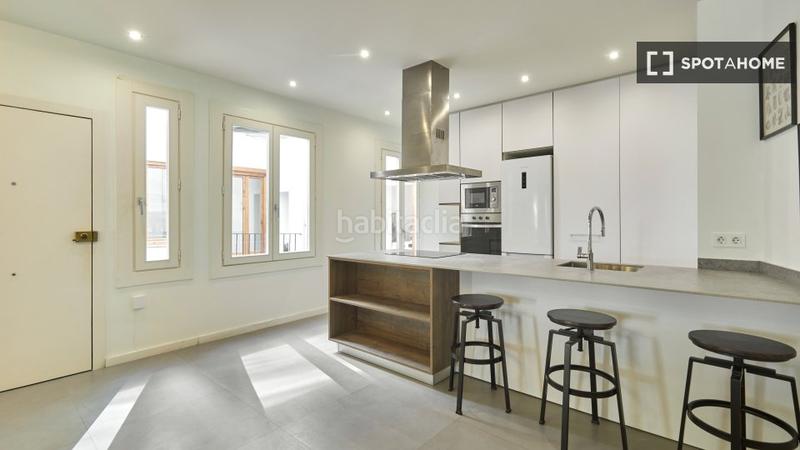 Foto f068d3a9-6515-4a6f-b49f-20c0e107436f. Alquiler piso apartamento de 3 dormitorios en alquiler en el barri gotic, en Barcelona