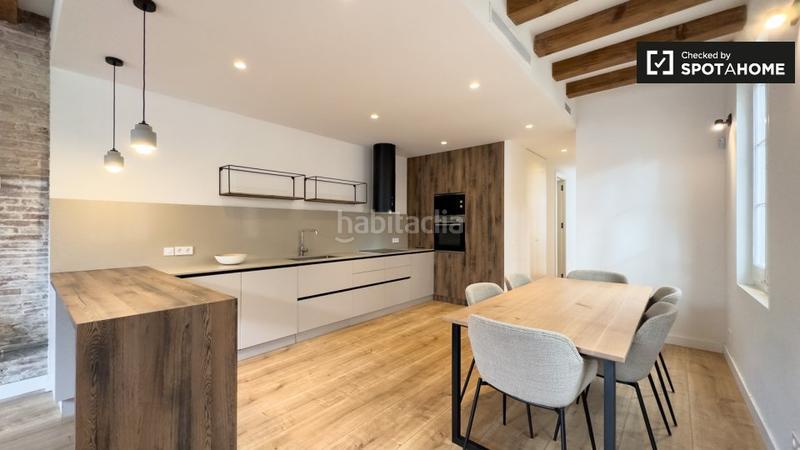 Foto 8a95991d-74f3-4706-a025-e056f0350987. Miete etagenwohnung mit heizung in Gòtic Barcelona