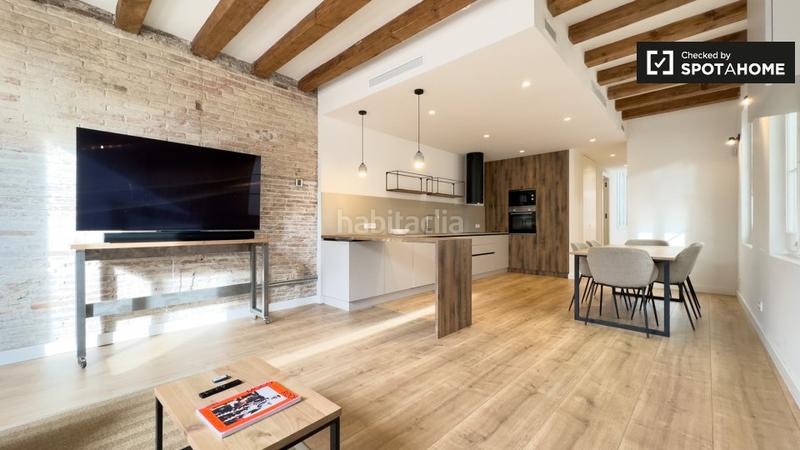 Foto f36eb017-13ec-4591-8396-d4aef105d334. Rent flat with heating in Gòtic Barcelona