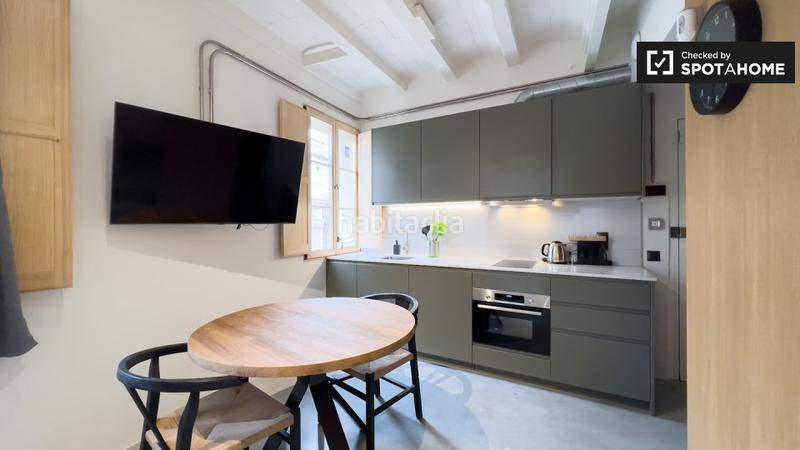 Foto ea4ae772-732c-44b3-b2ef-08c21dea2d70. Alquiler piso  en alquiler de 1 dormitorio en el Gòtic, . en Barcelona