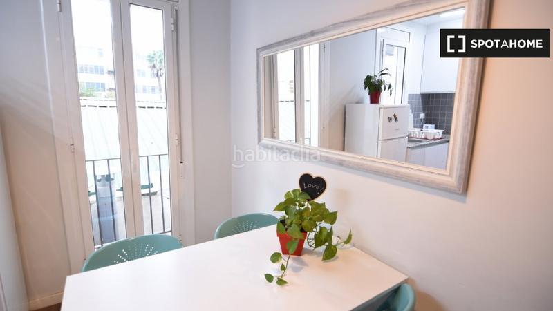 Foto 6ee4180d-05ba-4791-a81c-d2736a1ca79b. Alquiler piso soleado apartamento de 2 dormitorios en alquiler Sant Antoni, en Barcelona