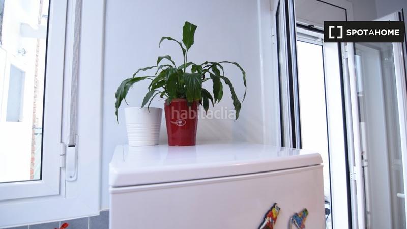 Foto bb657af1-b988-4251-9aa2-e2ec7e74f3e4. Alquiler piso soleado apartamento de 2 dormitorios en alquiler Sant Antoni, en Barcelona