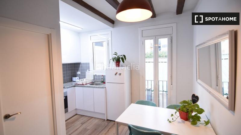 Foto bef575e1-27eb-40e5-b395-ff992c15fef5. Rent flat with heating in Sant Antoni Barcelona