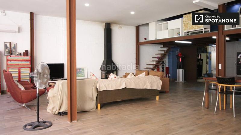 Foto 98a3feea-c558-41db-9fdd-379eecec7e32. Alquiler piso elegante estudio en alquiler , barcelona. en Badalona