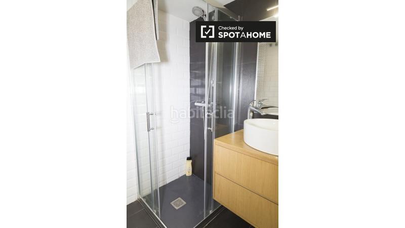 Foto 7144448f-da7a-4994-b815-2a64853c4a25. Alquiler piso apartamento de 2 dormitorios en alquiler en Sants, en Barcelona