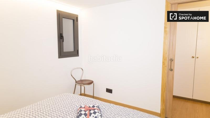 Foto f2831497-6a15-4bdb-9ef2-35f14867a311. Rent flat with heating in Sants Barcelona