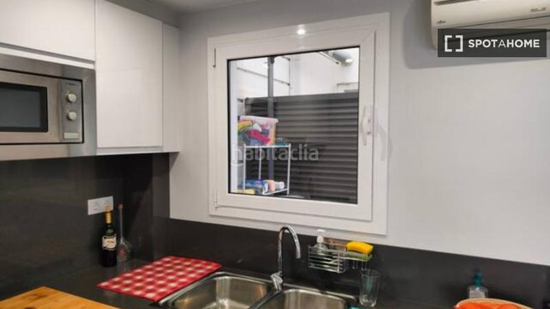 Foto b59b165a-9683-43ce-9d2e-d910acefc468. Alquiler piso alquiler apartamento de 2 habitaciones santa eulália, barcelona en Hospitalet de Llobregat (L´)