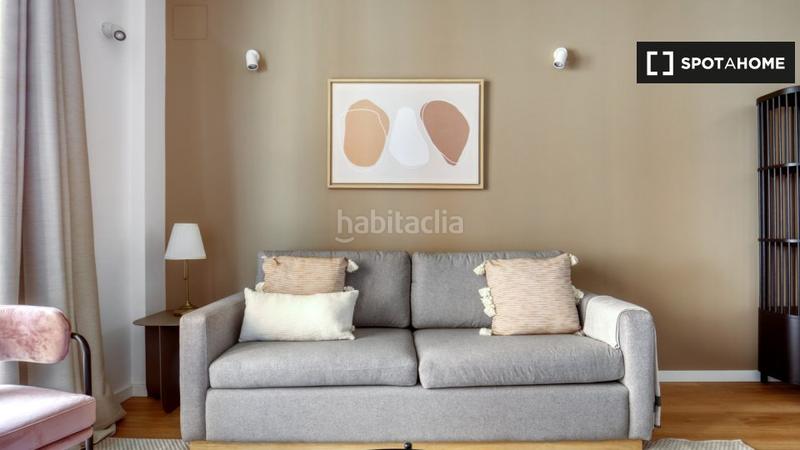 Foto 1f254832-9e4b-4e90-9e74-fd2cc51f1d4c. Affitto appartamento con riscaldamento in Sagrada Família Barcelona