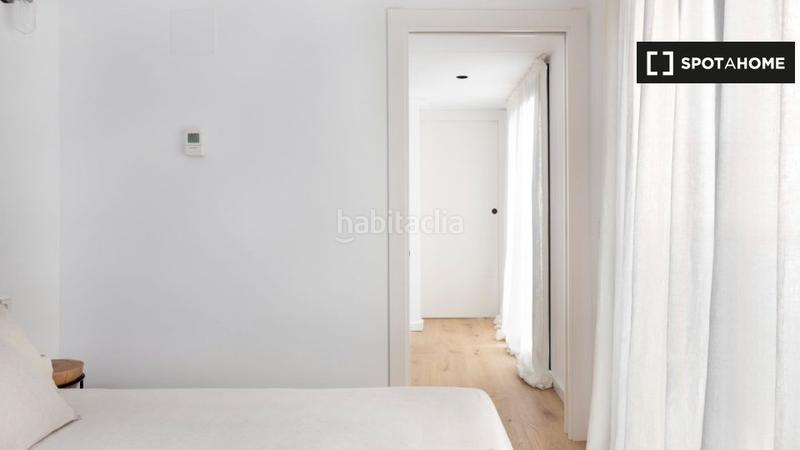 Foto c0b87b1d-9a2a-4f90-8ba9-0760ed696168. Lloguer pis amb calefacció a Gòtic Barcelona