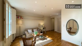 Rent Flat in El Camp de l´Arpa del Clot. Piso en alquiler de 1 habitación en el camp de larpa, barcelona