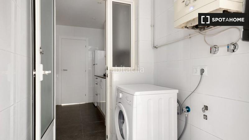 Foto 2a0a3d52-e54f-46c9-bbce-a650aff68095. Alquiler piso apartamento de 3 dormitorios en alquiler en Barcelona