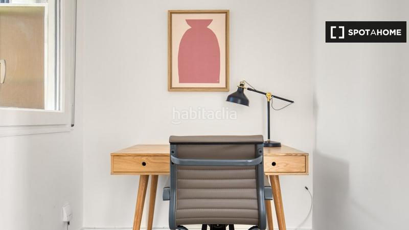 Foto bed51728-e3fe-4072-8d68-bbf4f902601d. Alquiler piso apartamento de 3 dormitorios en alquiler en Barcelona