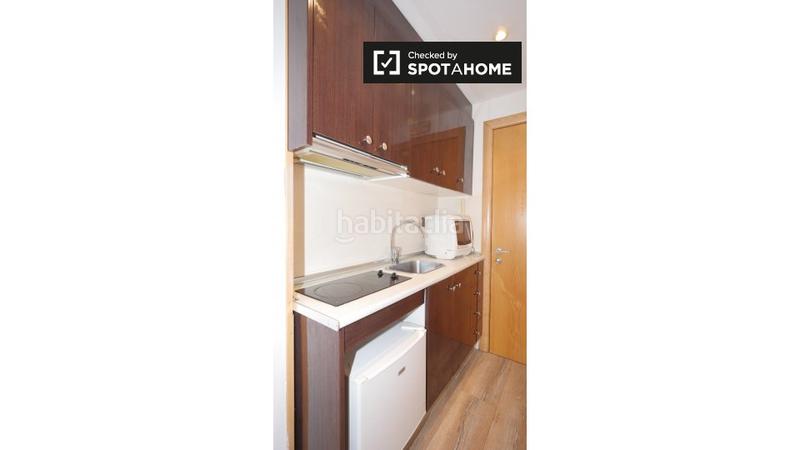 Foto ff6bc628-e704-43f3-aa66-c4120cbfafdc. Lloguer pis amb calefacció a Gòtic Barcelona