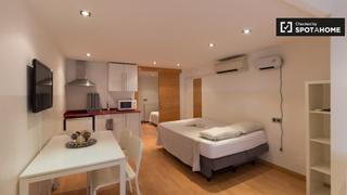 Lloguer Pis a El Poble Sec - Parc de Montjuïc. Apartamento de 1 dormitorio en alquiler en el poble sec, barcelo