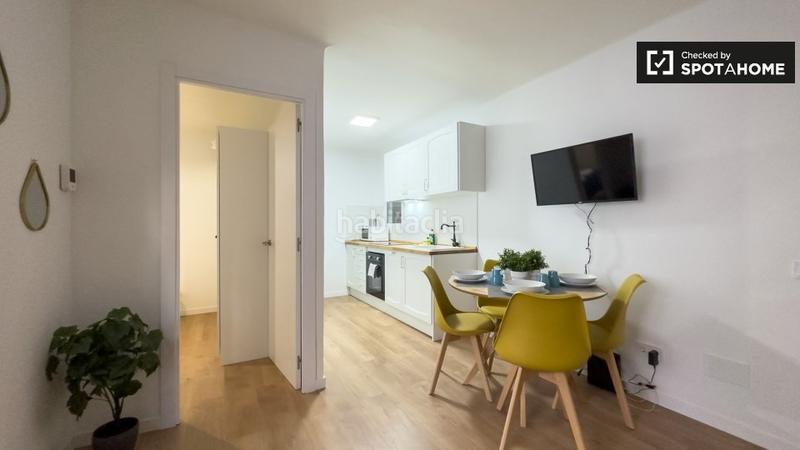 Foto 444d9c1d-bd37-4465-a7d5-108bf7015356. Alquiler piso apartamento de 2 dormitorios en alquiler en barcelona en Hospitalet de Llobregat (L´)