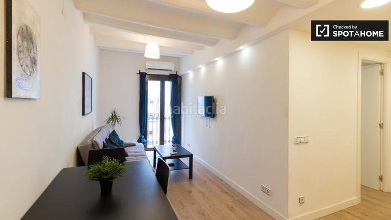 Foto b7cd0c25-9051-488d-b4de-7360d7b08f41. Rent flat with heating in Raval Barcelona