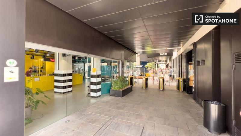 Foto ab0c3b6a-3b0b-4992-aa08-cbc2f4d5a686. Alquiler piso compartir habitación en alquiler en Barcelona